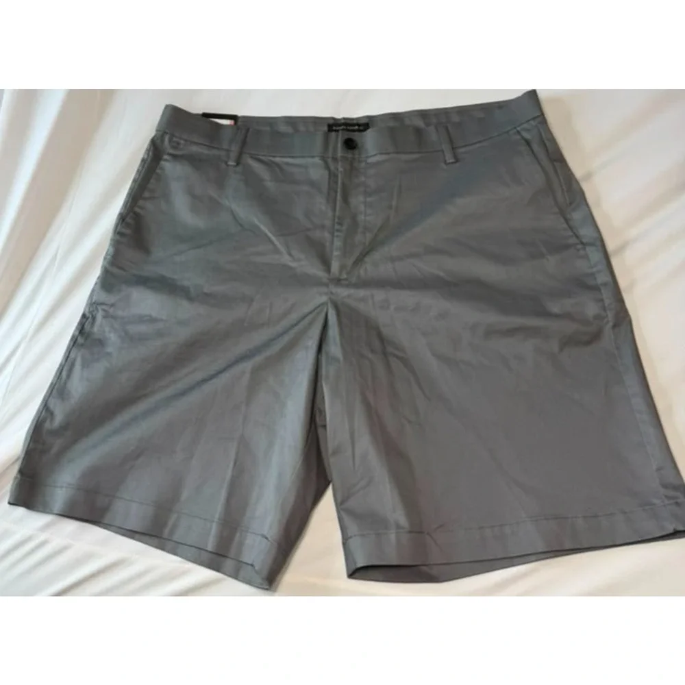 New Banana Republic Men’s Stretch Chino Shorts - Gray - Size 36 - 9